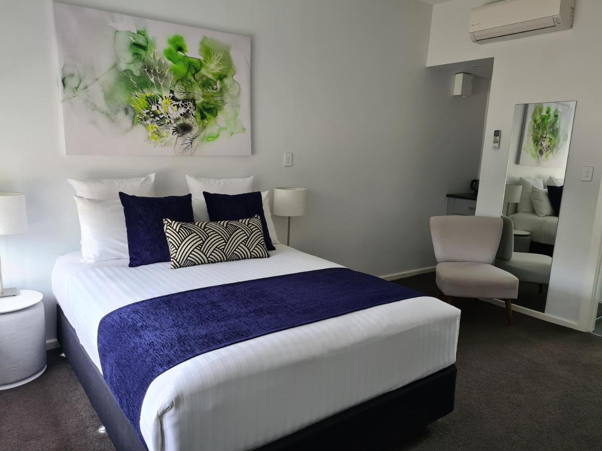 נרקורט The Avenue Inn מראה חיצוני תמונה